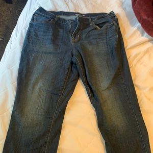 Old Navy curvy skinny jeans size 12 dark wash